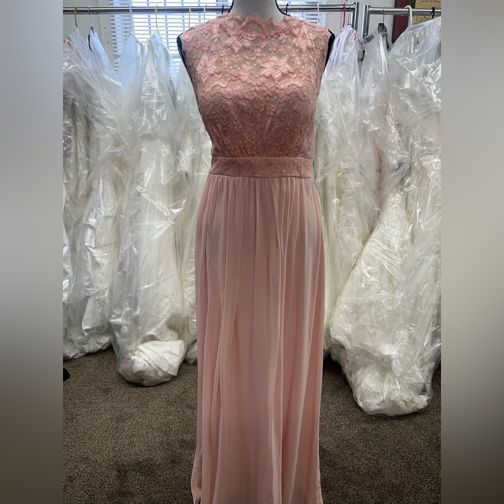 Elegant Pink Lace Evening Dress